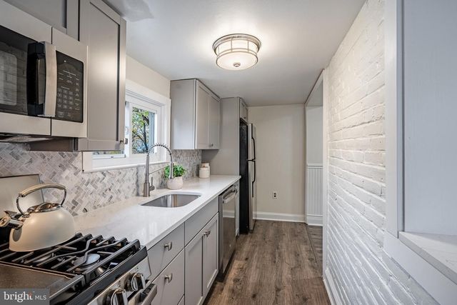 2534 SANDELAND ST, Chester, PA 19013