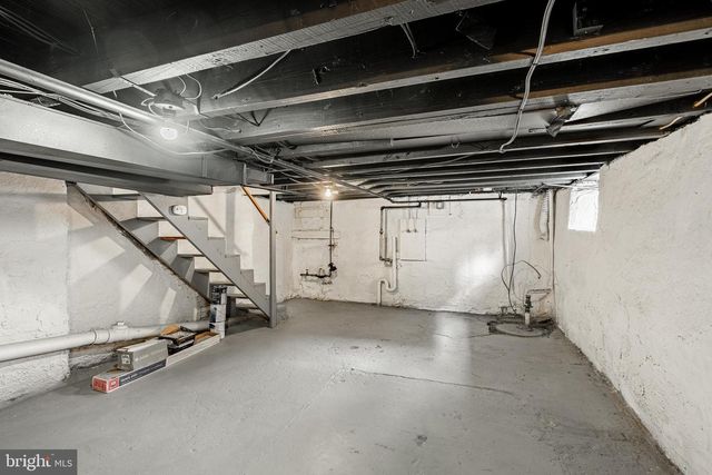 2534 SANDELAND ST, Chester, PA 19013