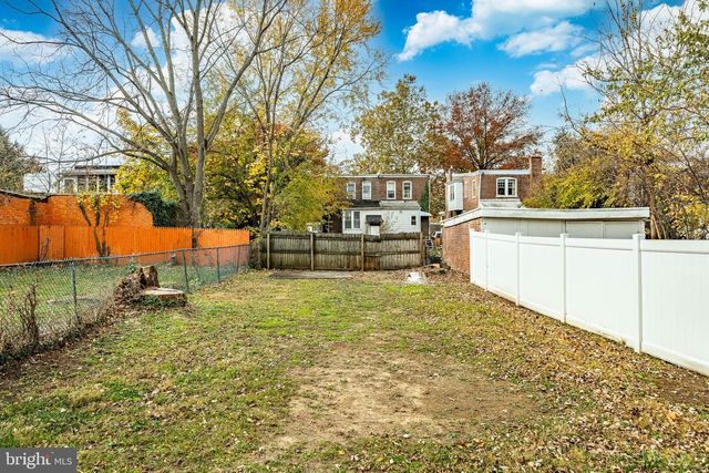 2534 SANDELAND ST, Chester, PA 19013