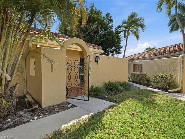 186 Harrison RD H2, Naples, FL 34112