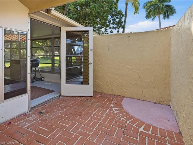 186 Harrison RD H2, Naples, FL 34112