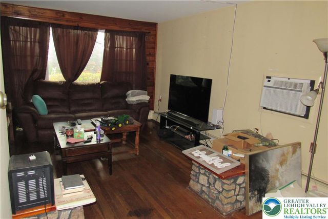 1310 East Highland Street, Allentown City, PA 18109