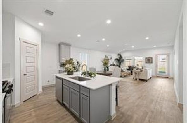 8027 Milam Lane, Rosharon, TX 77583