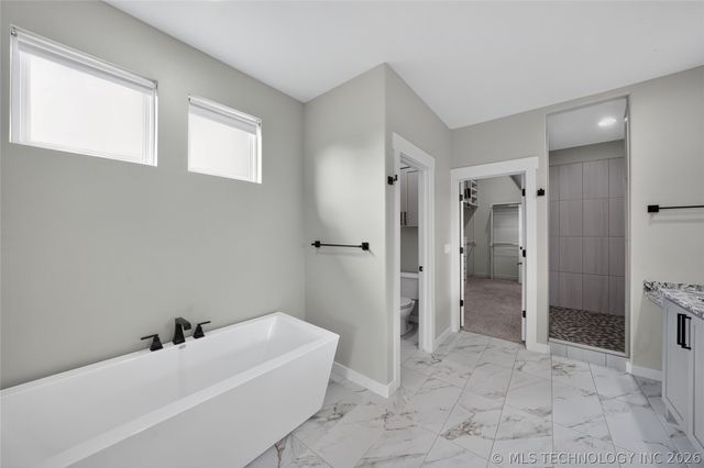 2042 E 130th Street S, Jenks, OK 74037