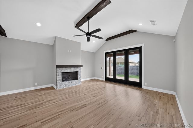 2042 E 130th Street S, Jenks, OK 74037