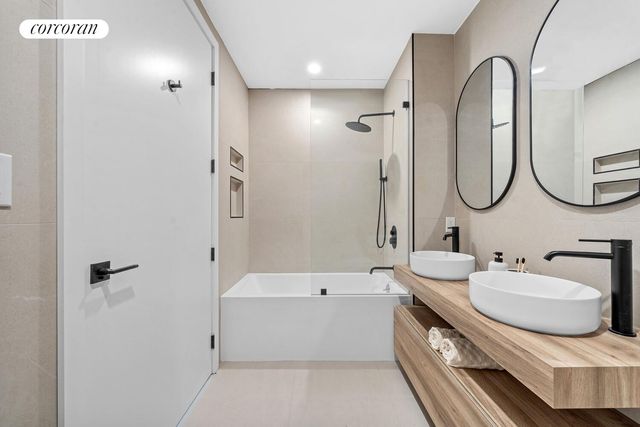 1435 Broadway Ph 8A, New York City, NY 11106