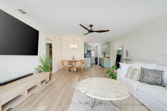 30024 TAVARES RIDGE BOULEVARD 62, Tavares, FL 32778