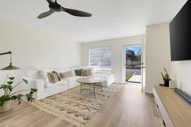 30024 TAVARES RIDGE BOULEVARD 62, Tavares, FL 32778