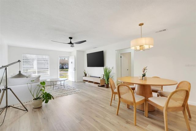 30024 TAVARES RIDGE BOULEVARD 62, Tavares, FL 32778