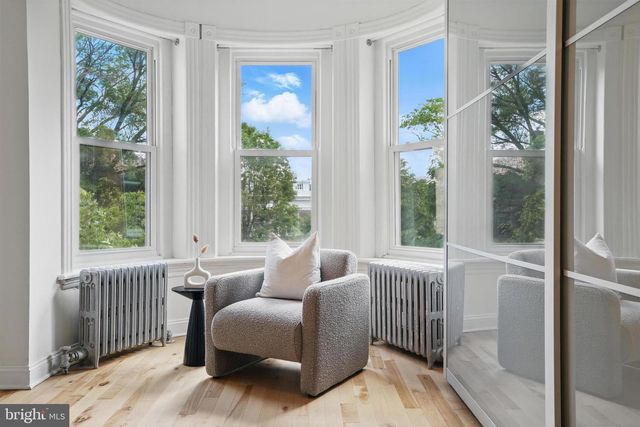 136 R ST NE, Washington, DC 20002