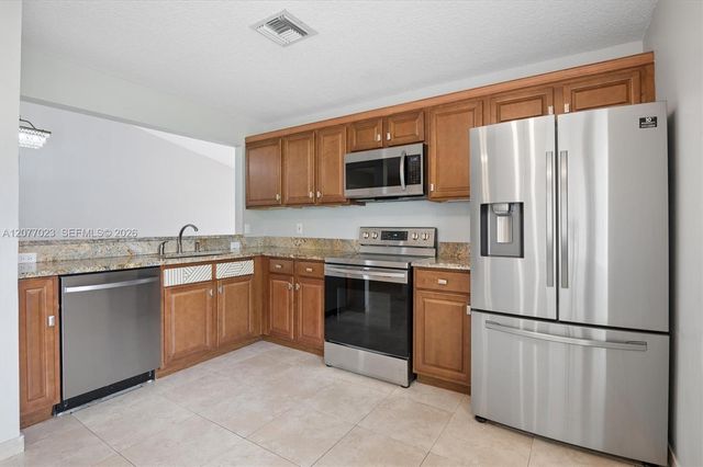 5200 W Lakes Drive, Deerfield Beach, FL 33442