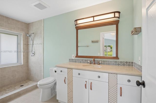5200 W Lakes Drive, Deerfield Beach, FL 33442