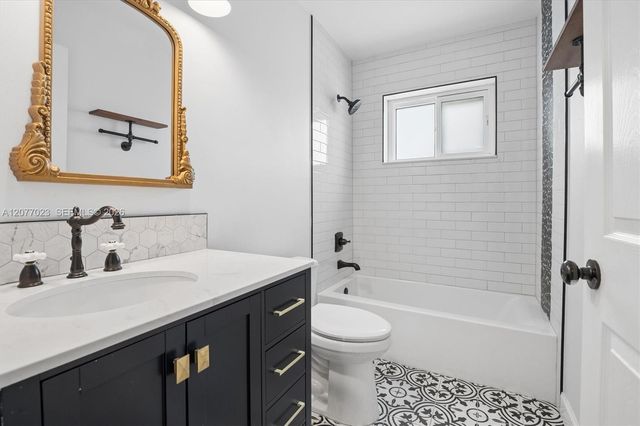 5200 W Lakes Drive, Deerfield Beach, FL 33442