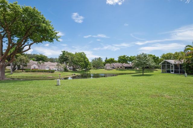 5200 W Lakes Drive, Deerfield Beach, FL 33442