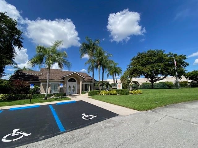 5200 W Lakes Drive, Deerfield Beach, FL 33442