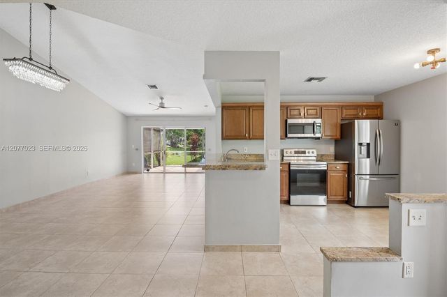 5200 W Lakes Drive, Deerfield Beach, FL 33442
