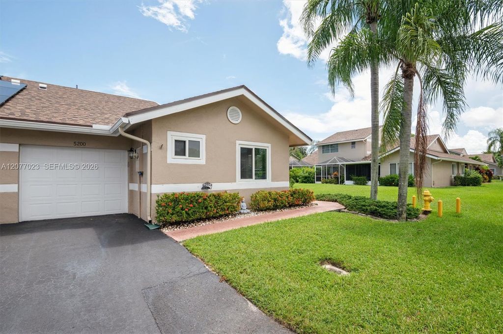 5200 W Lakes Drive, Deerfield Beach, FL 33442