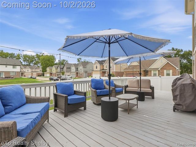 47375 Bayside Circle, Chesterfield, MI 48047