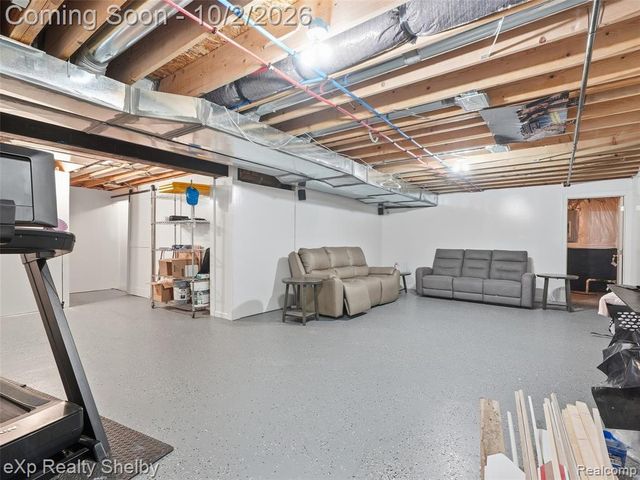 47375 Bayside Circle, Chesterfield, MI 48047
