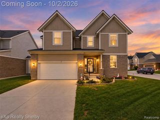 47375 Bayside Circle, Chesterfield, MI 48047
