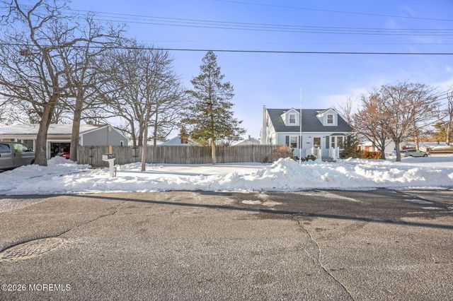 441 17th Avenue, Brick, NJ 08724