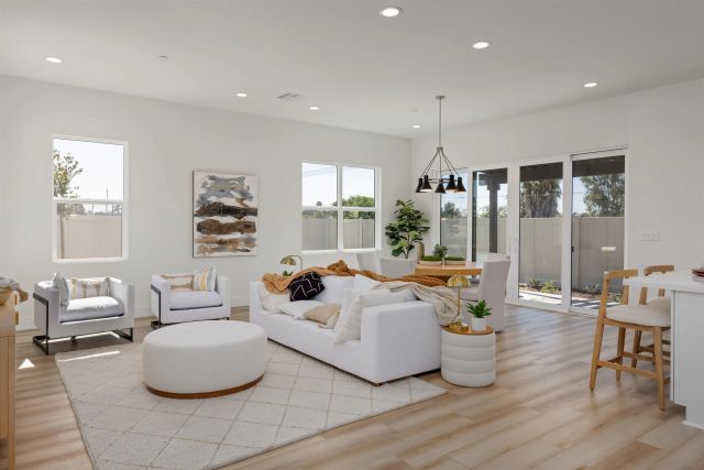 702 Passion Court, Vista, CA 92083