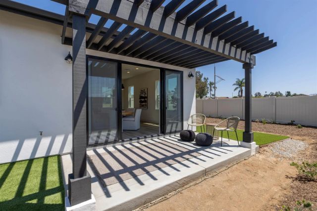 702 Passion Court, Vista, CA 92083