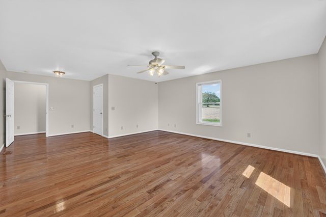 3086 Lewisburg Hwy, Petersburg, TN 37144