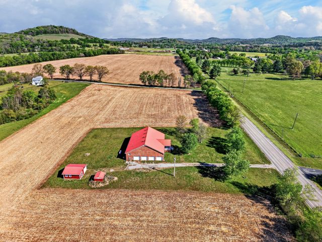 3086 Lewisburg Hwy, Petersburg, TN 37144