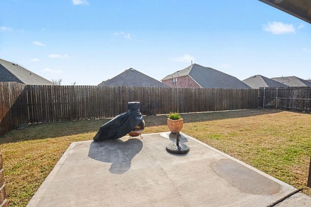611 Saddle Club Way, Princeton, TX 75407