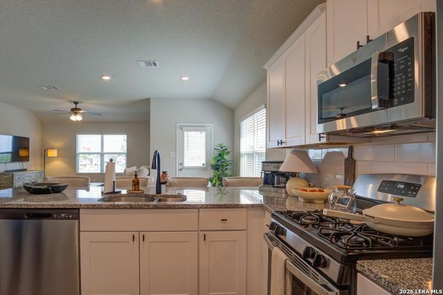 13126 ROSEMARY CV, St Hedwig, TX 78152