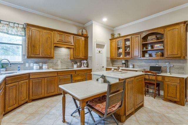 143 Sugartree Circle, Lipan, TX 76462