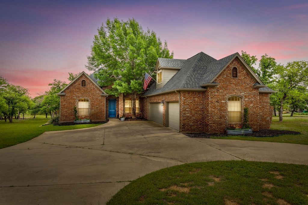 143 Sugartree Circle, Lipan, TX 76462