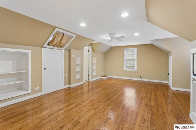 5153 Lake Street, Omaha, NE 68104