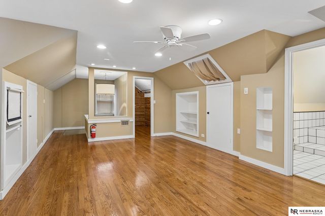 5153 Lake Street, Omaha, NE 68104