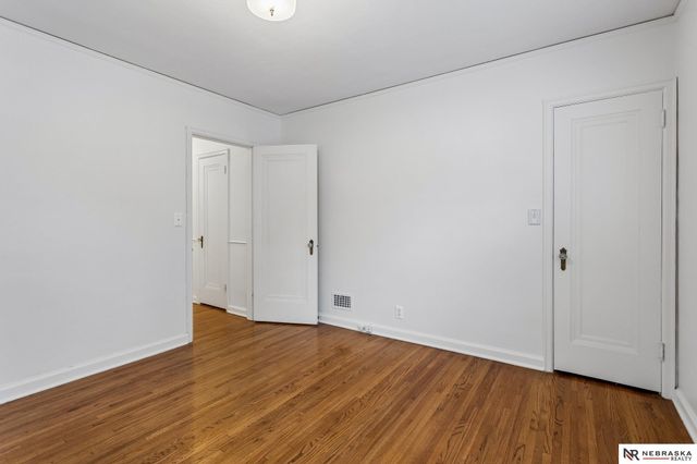 5153 Lake Street, Omaha, NE 68104