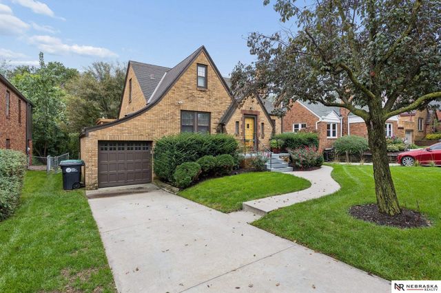 5153 Lake Street, Omaha, NE 68104