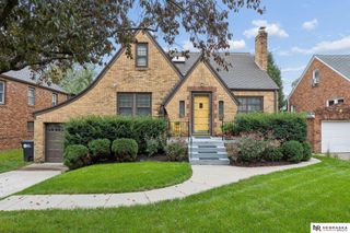 5153 Lake Street, Omaha, NE 68104