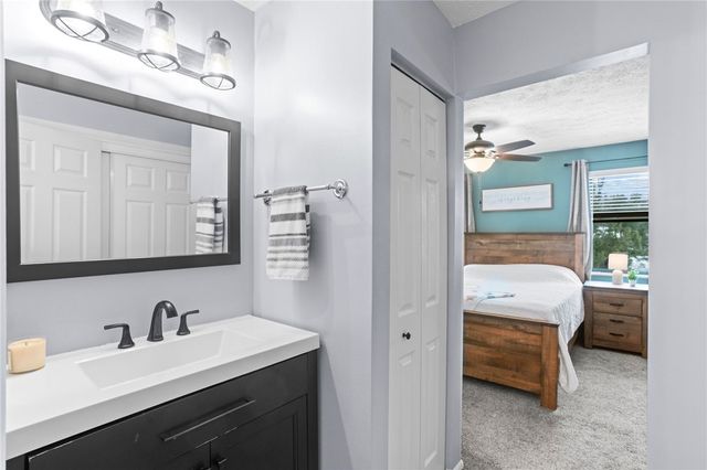 203 Woodhaven Dr, Seven Fields Boro, PA 16046