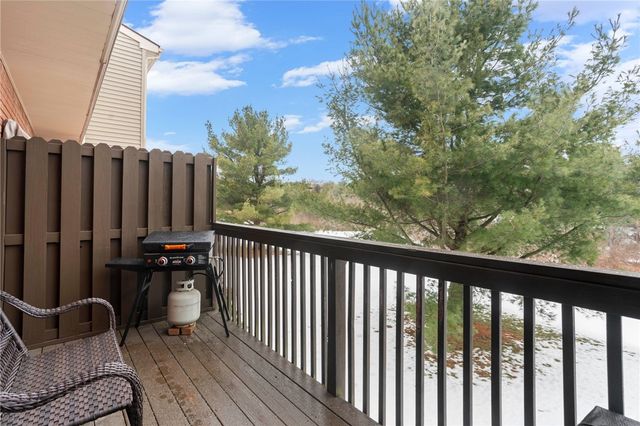 203 Woodhaven Dr, Seven Fields Boro, PA 16046