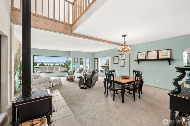 28910 Sound View Drive S, Des Moines, WA 98198