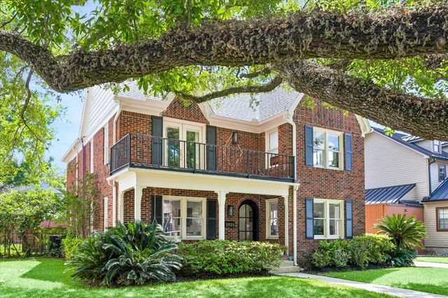 1925 Banks Street, Houston, TX 77098