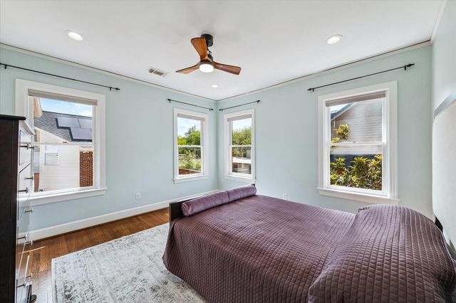 1925 Banks Street, Houston, TX 77098