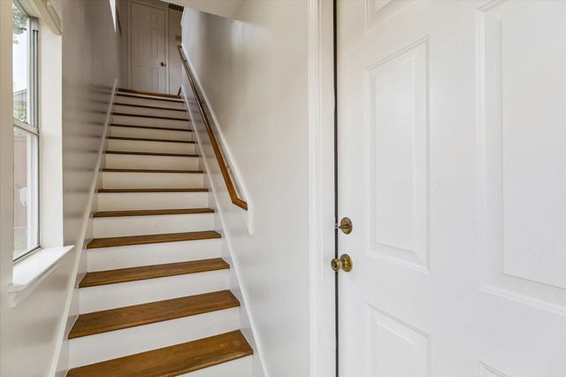 1925 Banks Street, Houston, TX 77098