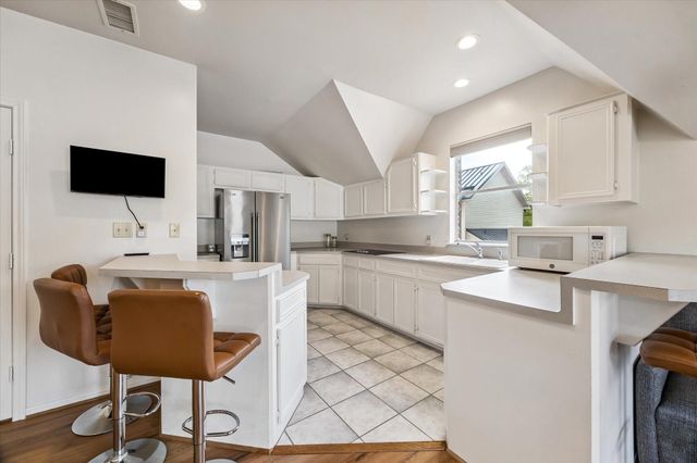 1925 Banks Street, Houston, TX 77098