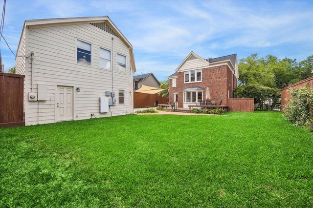 1925 Banks Street, Houston, TX 77098