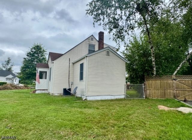 420 Academy Ter, Linden City, NJ 07036