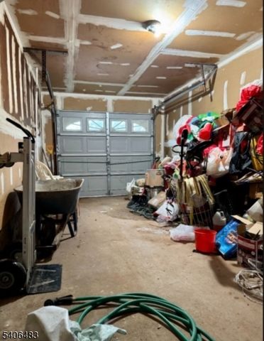 420 Academy Ter, Linden City, NJ 07036