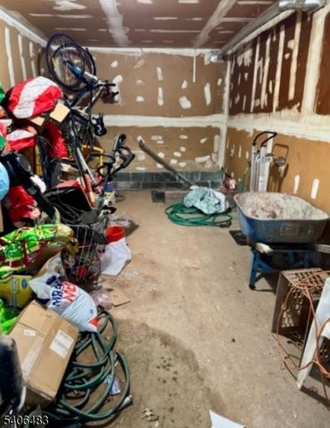 420 Academy Ter, Linden City, NJ 07036