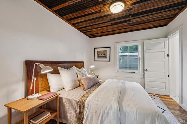 18 Cypress Road, Point Reyes Station, CA 94956